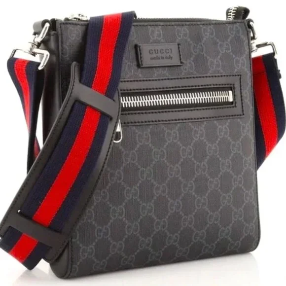 Gucci GG Supreme Coated Canvas Messenger Crossbody Bag - Picture 1 of 10